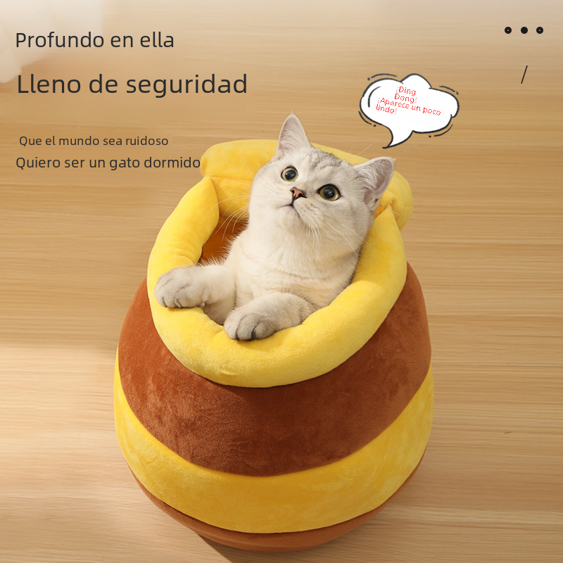 Washable Cozy Winter Cat Bed